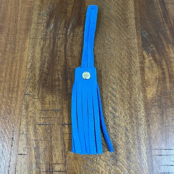 NWOT KMM&Co. Cerulean Cypress Blue Leather Tassel - Picture 2 of 2